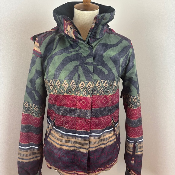 Roxy ski/snowboard jacket, multi color, size XS.removable Faux fur hood. - Picture 1 of 8